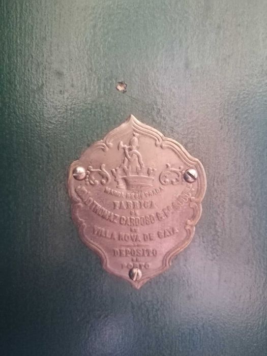 Antigo cofre João Thomaz Cardoso