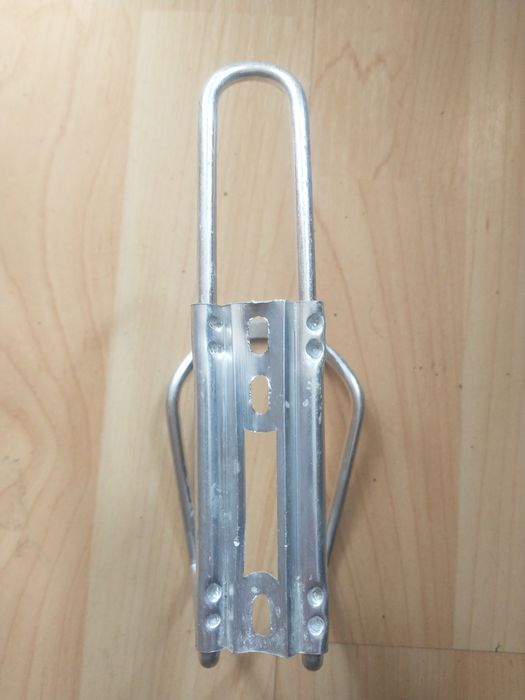 Uchwyt koszyk na bidon do roweru aluminiowy