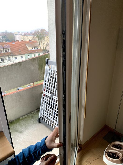 Naprawa Okien Rolet i Drzwi Balkonowych