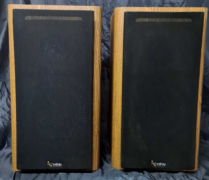 Colunas Infinity RS 3001 para despachar