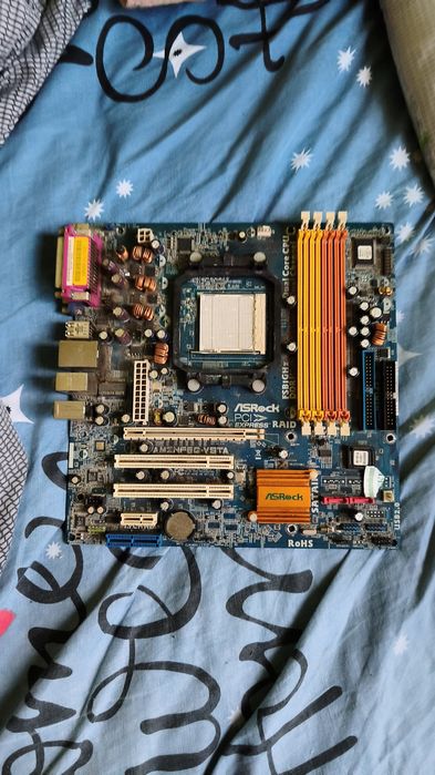 материнська плата ASRock ALiveNF6G-VSTA. Не робоча
Сокет: AMD Socket A