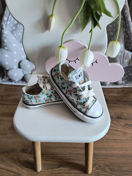 Trampki Converse w kwiatuszki 24