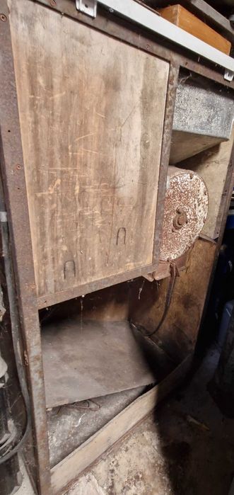 Duży młynek do bułki tartej