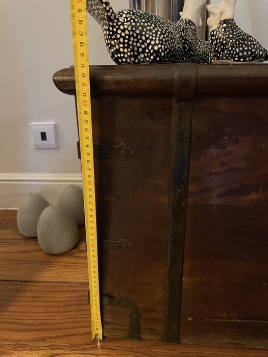 Arca vintage mandeira sólida