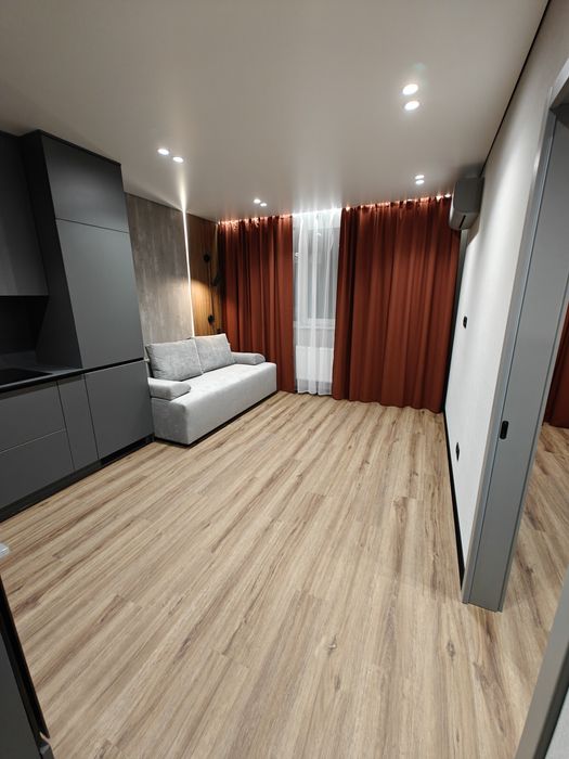 Продаж квартири Максимовича 32б