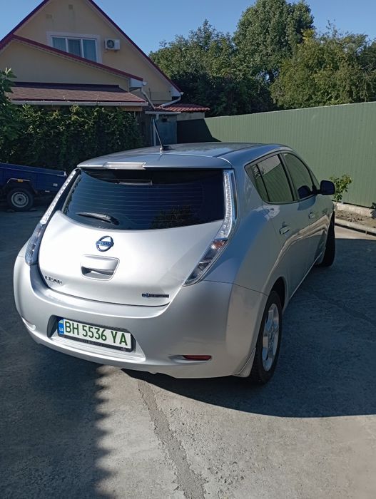 Продам Nissan leaf _ 50 кВт!!!