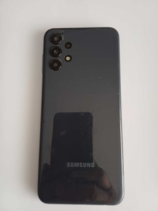 Samsung Galaxy A13 desbloqueado, em muito bom estado e a funcionar perfeitamente.