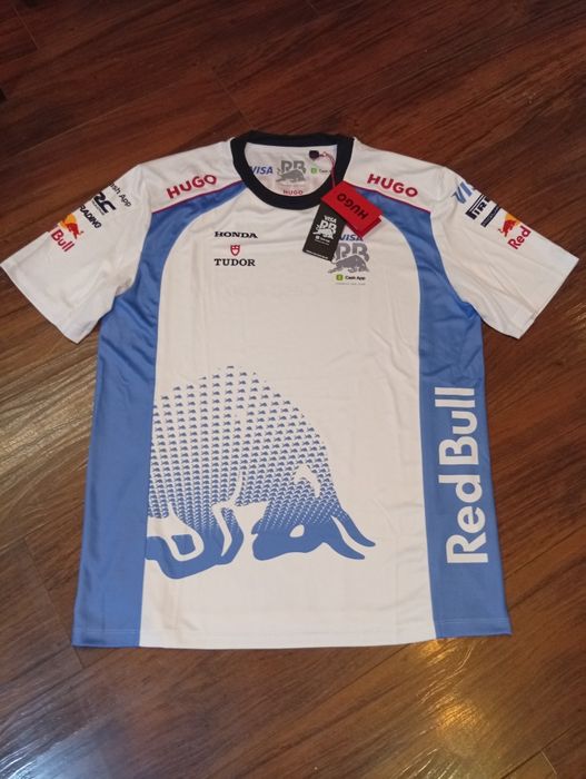 Гоночная футболка Red Bull  HONDA от HUGO. Новая.