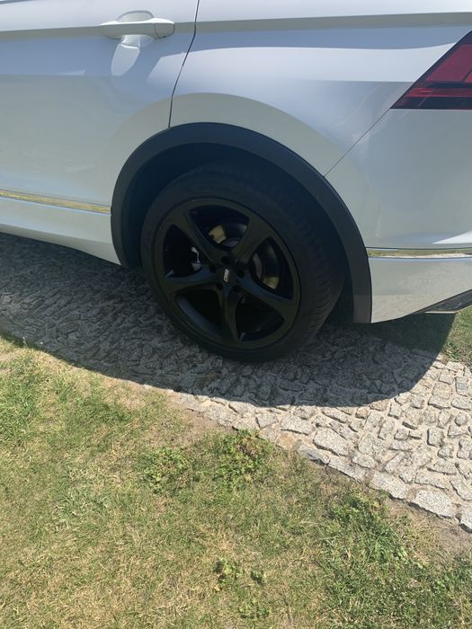 Alufelgi CMS 20 cal z oponami Pirelli  21 rok .