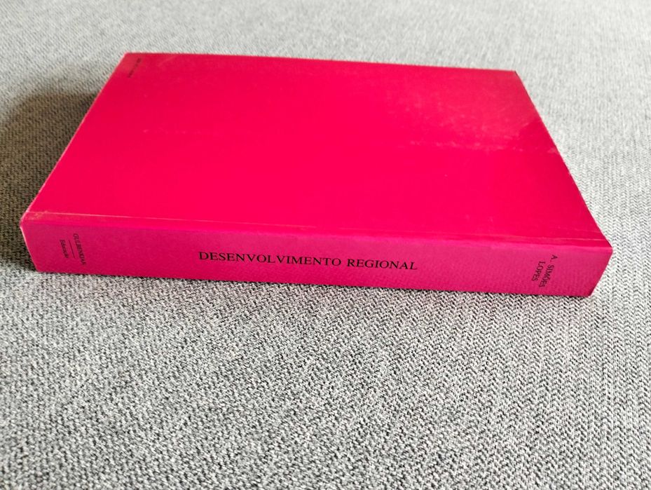 Livro "Desenvolvimento Regional" de A. Simões lopes