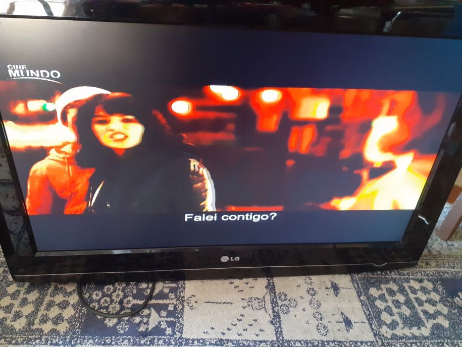 TV HD LG 32LG5000 de 81,3 cm (32") com defeito nas cores