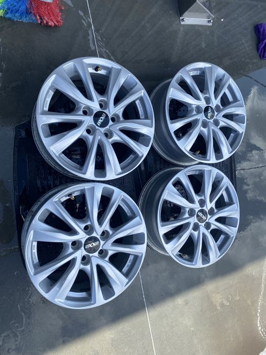 диски OXXO Oberon 5 r16 / колеса / легкосплавні / титани