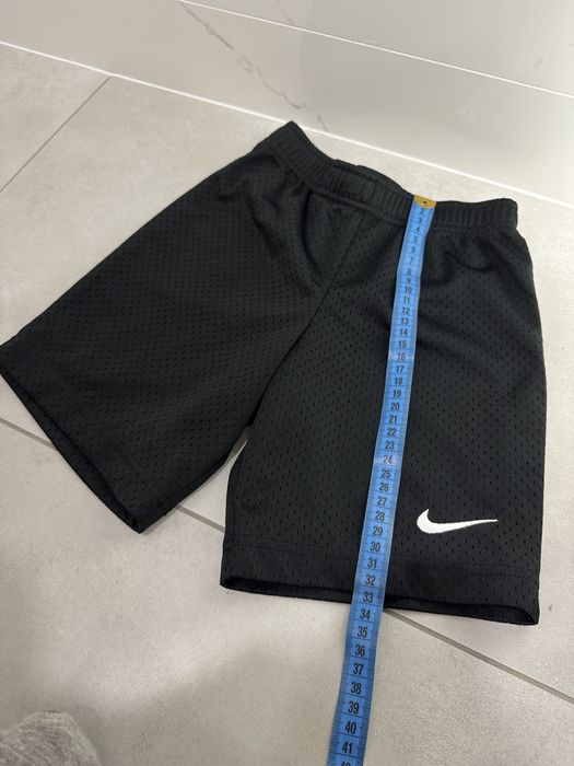 Spodenki nike czarne szorty do ćwiczeń dla chłopca 110-116cm