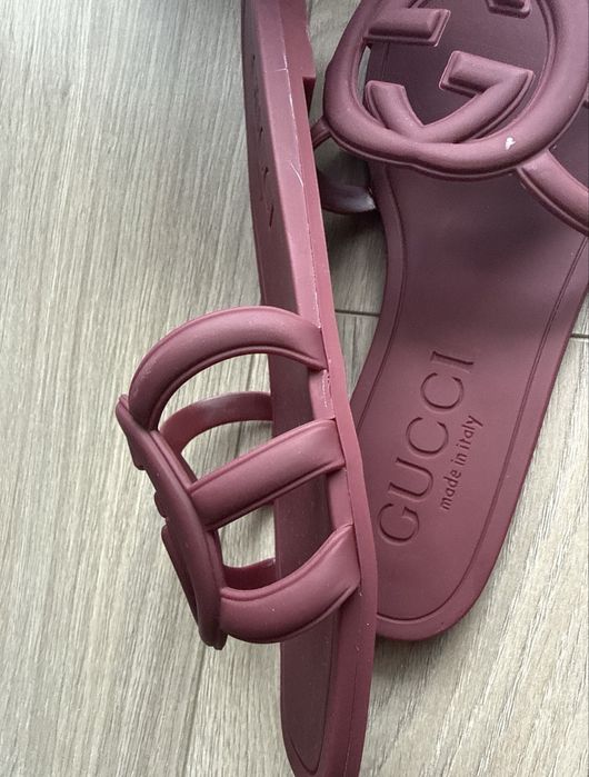 Gumowe klapki Gucci