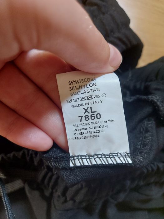 Spodnie czarne damskie r XL w gumkę matetiałowe