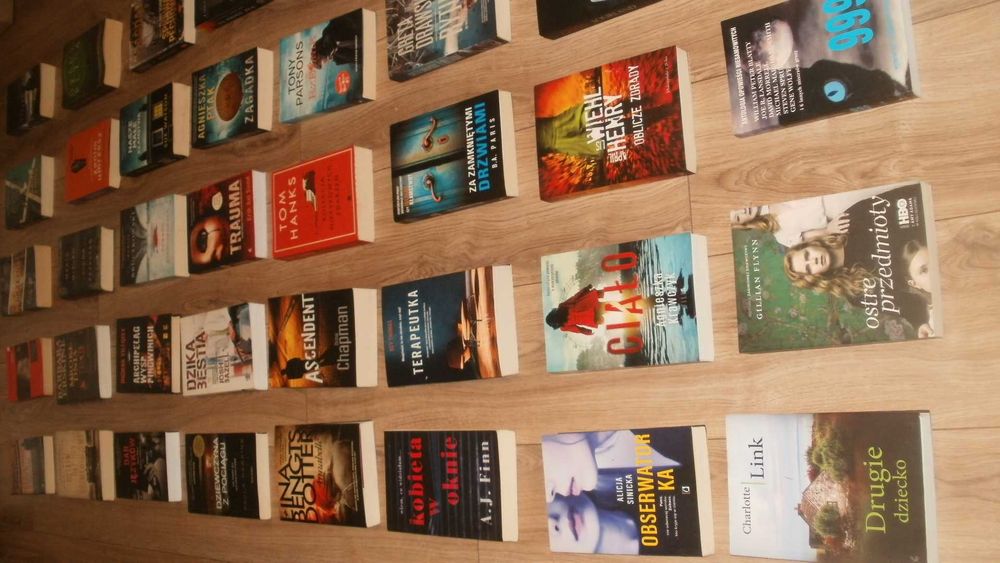 kryminał, sensacja, thriller-Córeczka, 999, Ciało, Obserwatorka i inne