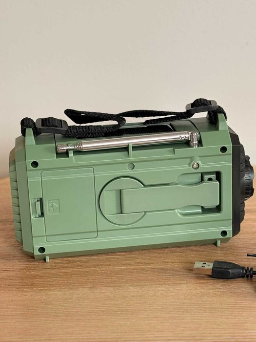 Radio awaryjne survivalowe na korbke