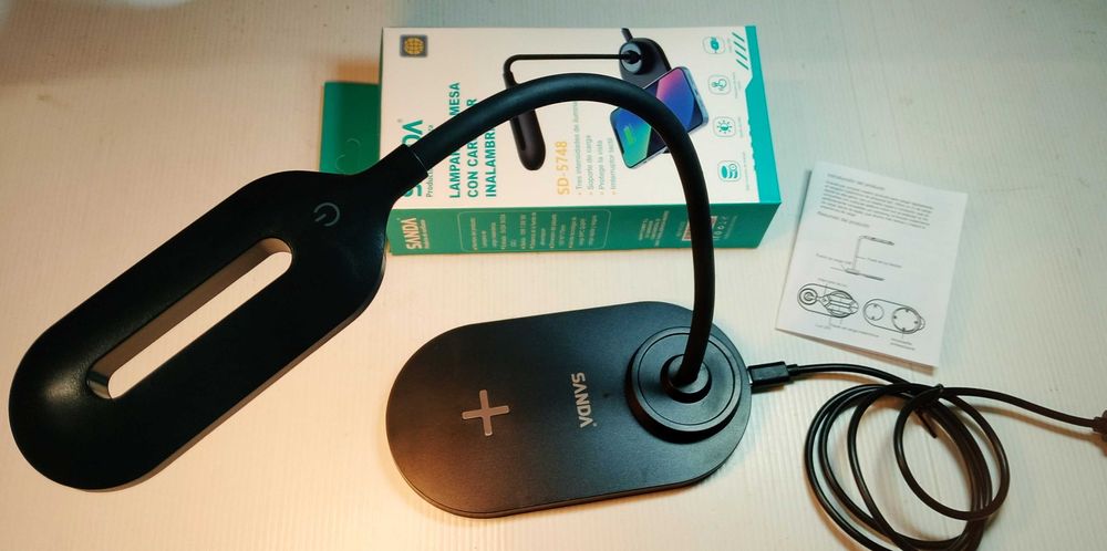 USB Desk Lamp with Wireless Mobile Phone Charging