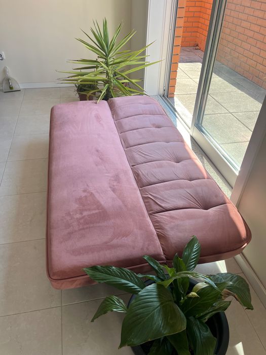 Sofá-cama em veludo rosa, 1.80m – conversível, restaurado