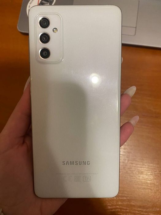 Продам Самсунг м52 5g!