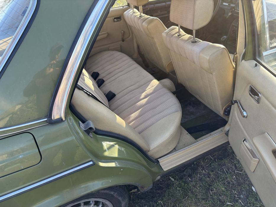 Mercedes w 123 2.0D 1982