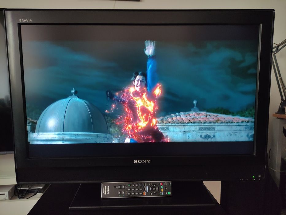 Televisão LCD Sony Bravia 32 polegadas