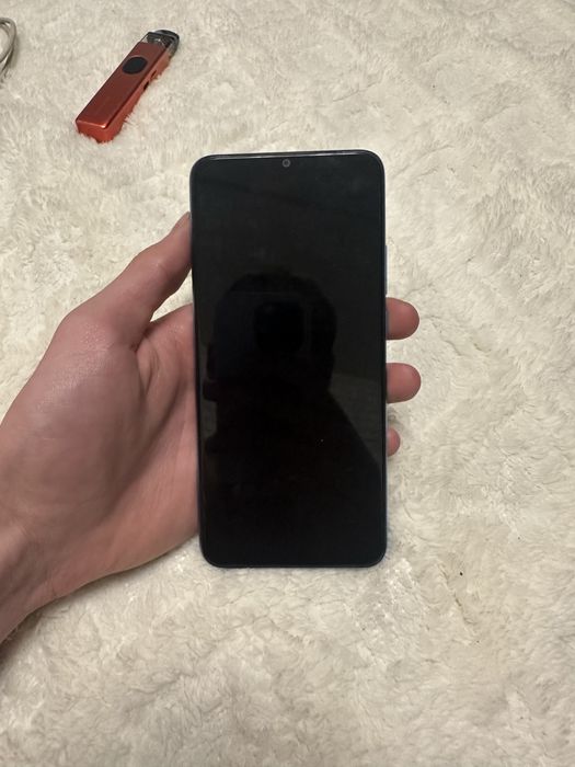 Телефон Oppo.