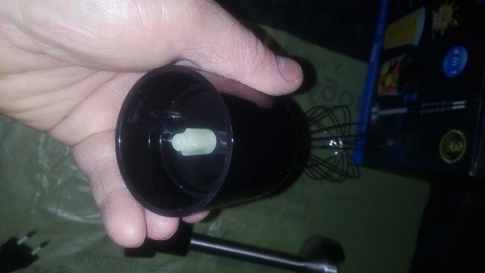 Продам Блендер в хорошем состоянии.