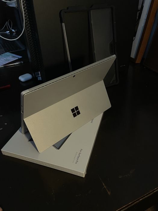 Microsoft Surface 7 pro 256GB