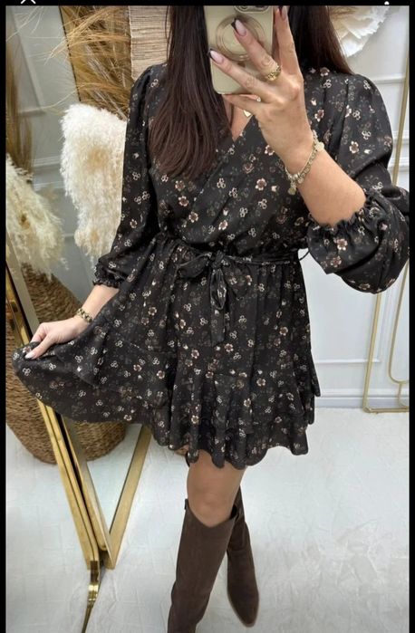 Sukienka w kwiaty SM