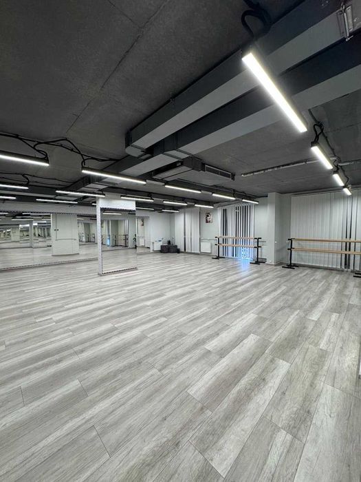 Продаж комерційного приміщення з орендарем ( Танці )