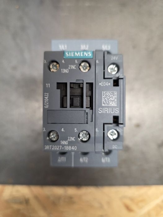 Stycznik Siemens 3RT2027-1BB40 | 24V DC