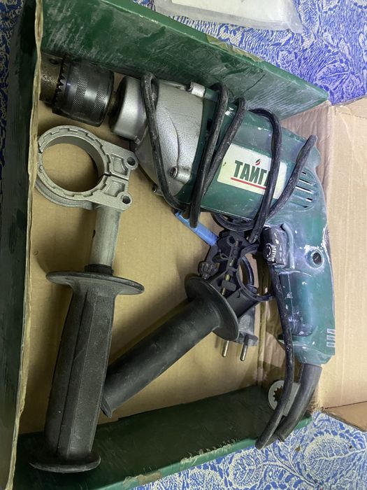 Продам дрель ударная Тайга 950