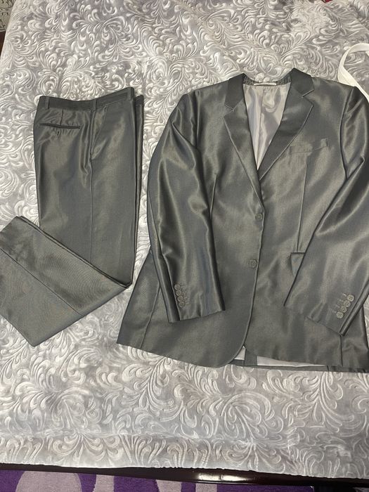 Костюм класичний чоловічий р48 турція