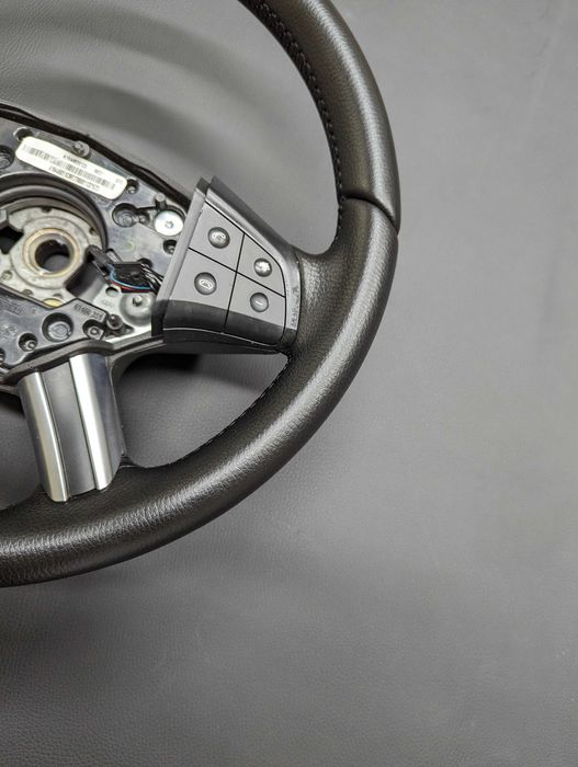 Kierownica Mercedes Benz ML / GL świeżo obszyta