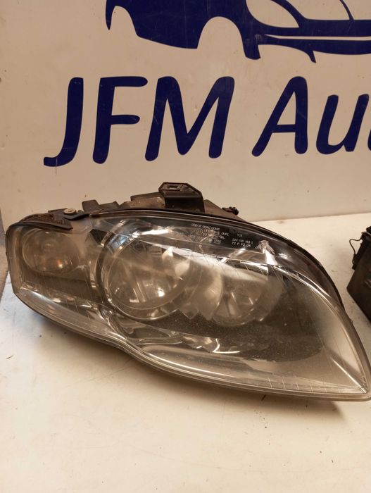Par Faróis Óticas Audi A4 B7 — Compatível S-Line (8E0941004BL)