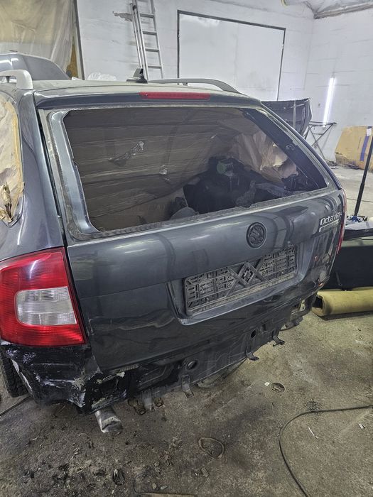 Ляда Кришка багажника Шкода Октавія А5  Skoda Octavia A5