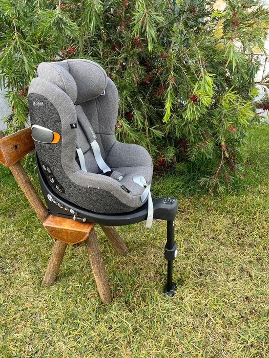Cadeira auto Sirona Z i-Size com base Isofix