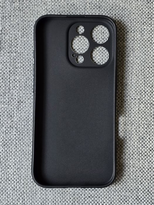 Etui iPhone 16 Pro matowe czarne + szkło hartowane 18D