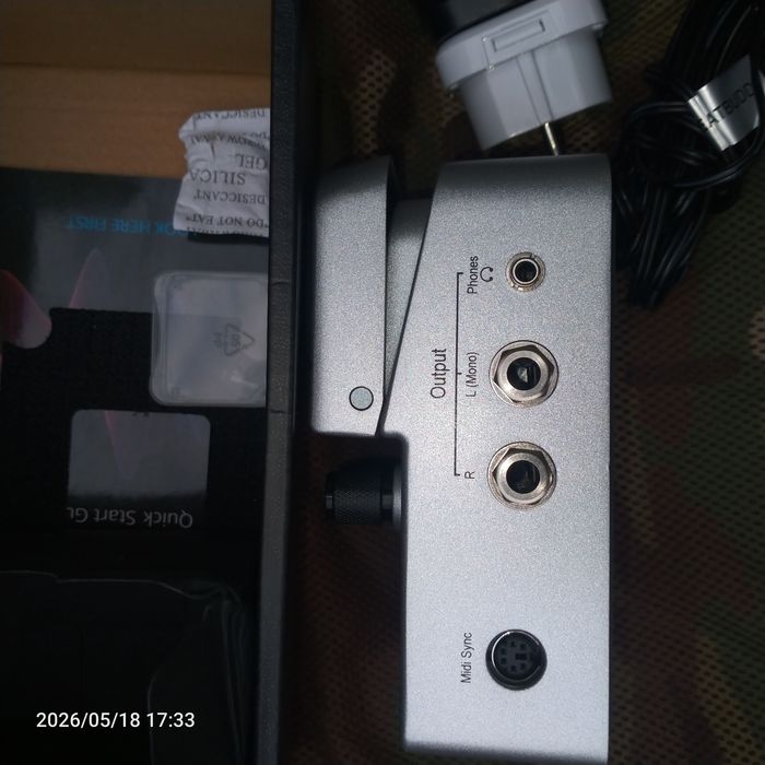 Singular Sound BeatBuddy —педаль  драм-машина,барабани для виступів, запису, репетицій. Чудовий стан.