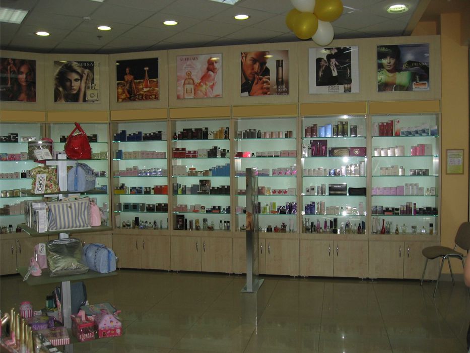 Продам мебель, шкафы с полками