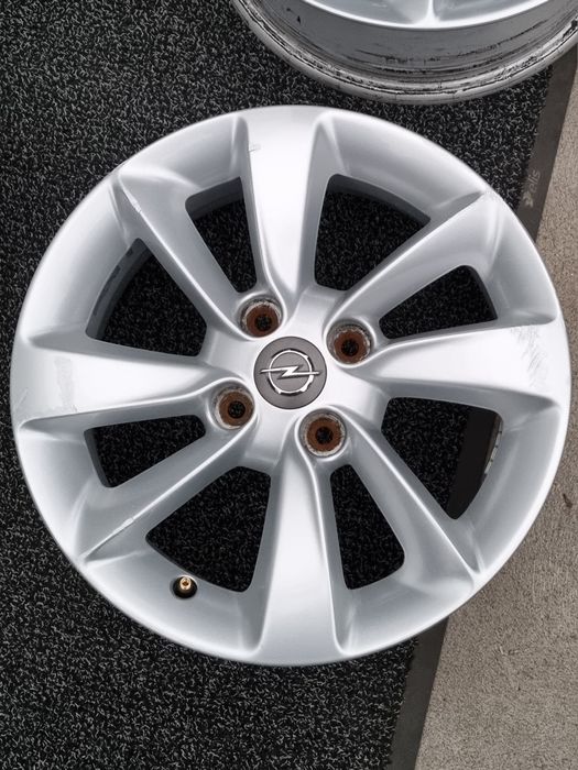 Felgi Alu 15" Opel Corsa D E Adam Meriva Karl 4x100 Oryginalne
