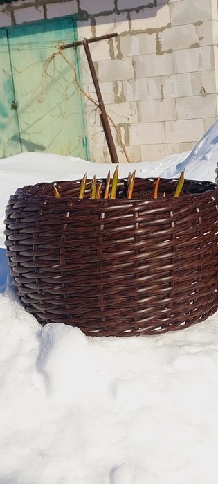 Кашпо зі штучного ротангу