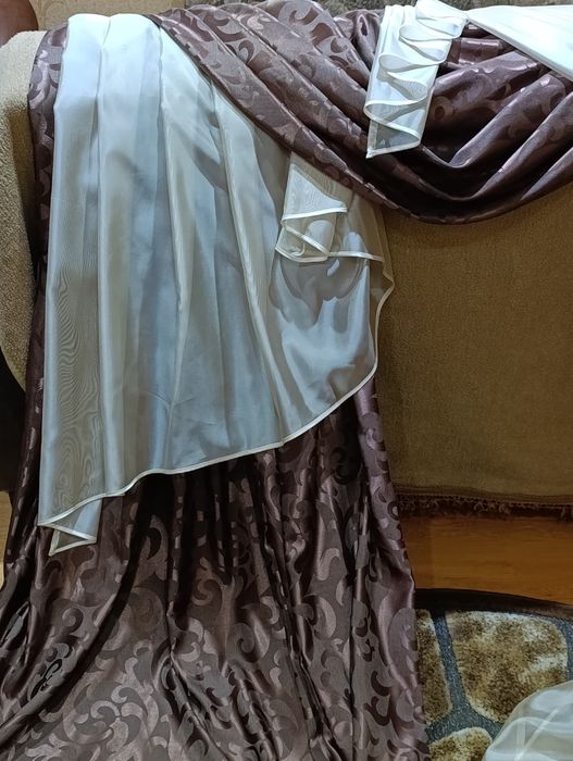 Продам ламбрикен зі шторою