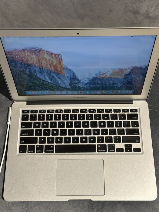 Macbook air A1369