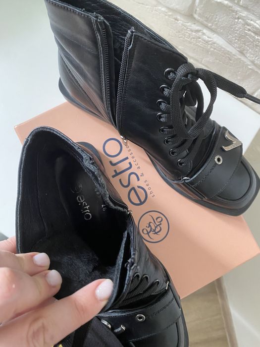 черевики, ботінки естро