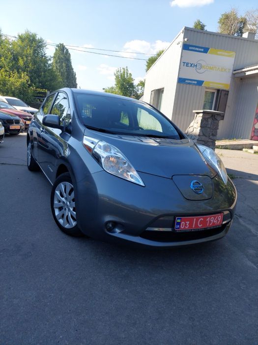 Nissan Leaf 2015 рік