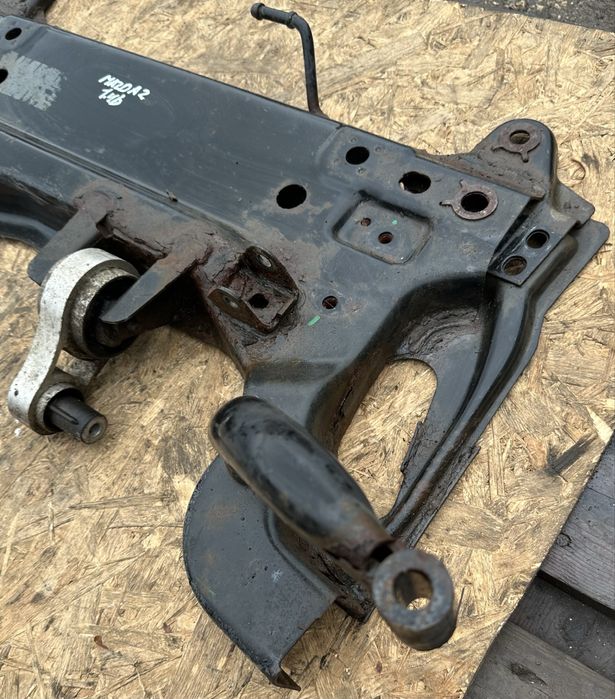 Балка передньої підвіски (підрамник) Mazda 2 DY