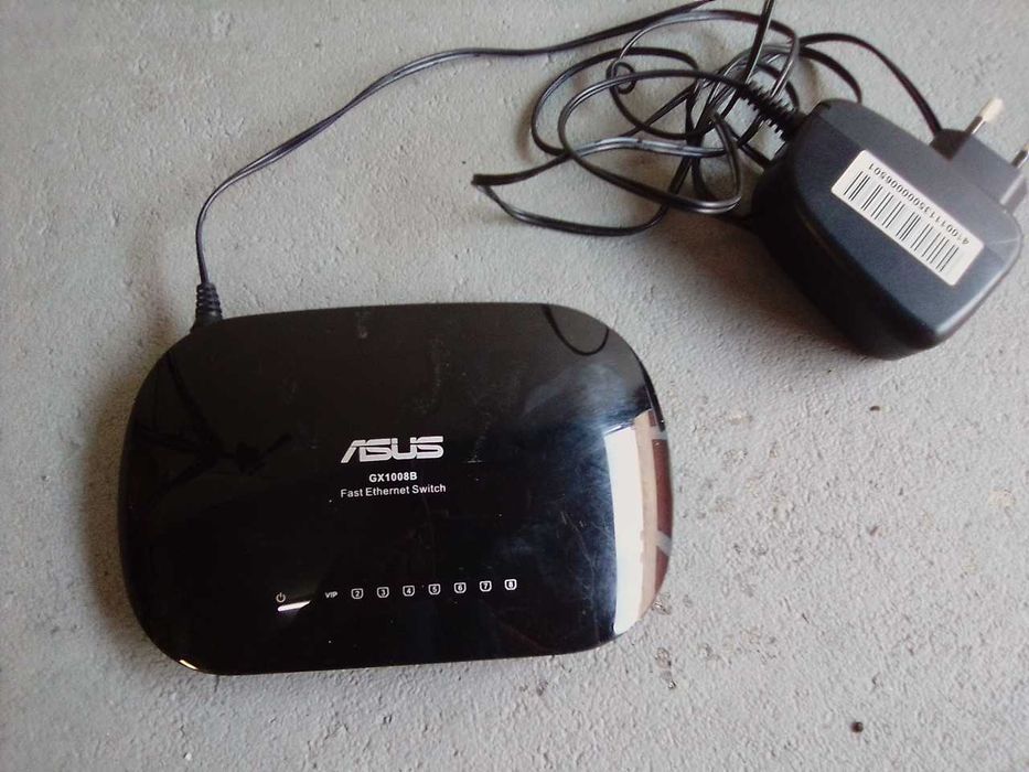 SWITCH ASUS GX1008B 8P 10/100MBPS - Usado64297602516226120