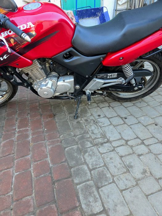 Мотоцикол HONDA cb 500 s